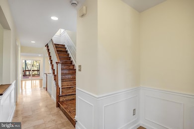 18 Bentridge Ct, Potomac, MD 20854 - photo 6