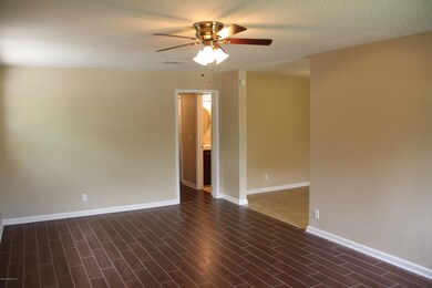 2210 Betsy Dr, Jacksonville, FL 32210 - photo 4