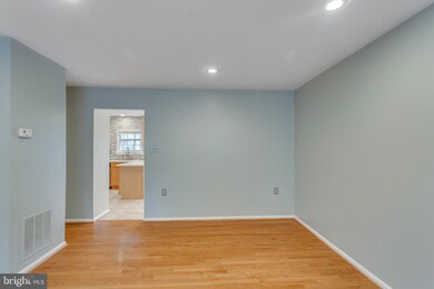 6113 Calico Pool Ln, Burke, VA 22015 - photo 7