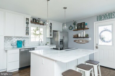 446 Miller Dr, Strasburg, VA 22657 - photo 6