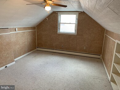 117 S 3rd St, Bally, PA 19503 - photo 4