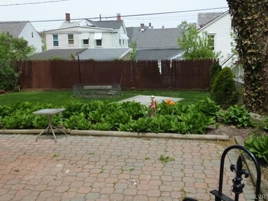 22 W Garrison St, Bethlehem, PA 18018 - photo 2