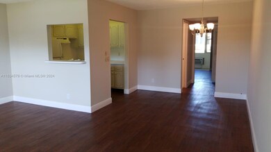 134 Windsor Dr unit G, West Palm Beach, FL 33417 - photo 2