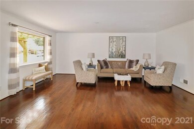 HUGE LIVING ROOM