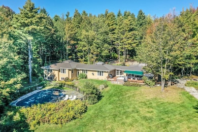 835 Alpine View Rd, Stowe, VT 05672 - photo 4