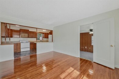 841 S Apache Dr, Wichita, KS 67207 - photo 4