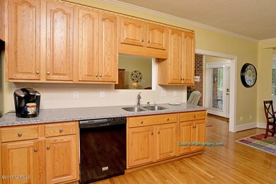 730 Corbett St, Winterville, NC 28590 - photo 5