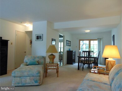 308 Carleton Ln, Mount Laurel, NJ 08054 - photo 2