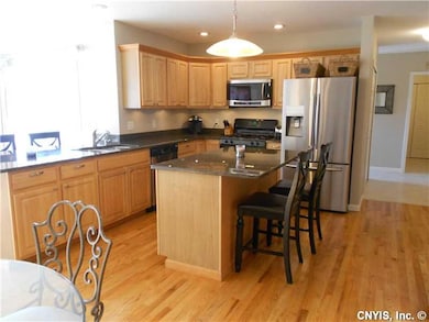 Kitchen. Granite counters and hardwoods