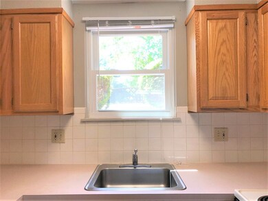 265 New Ludlow Rd unit D2, Chicopee, MA 01020 - photo 4