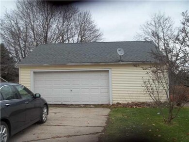 Parking Lot/Garage