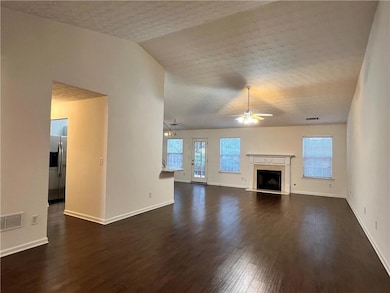 3780 Crescent Walk Ln, Suwanee, GA 30024 - photo 7