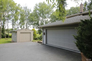 5804 Shady Ln, Bath, PA 18014 - photo 4