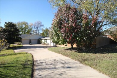 305 NW Saddlebrook Dr, Bentonville, AR 72712 - photo 2