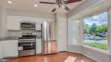 6301 Trevilian Place, Centreville, VA 20121 - photo 6