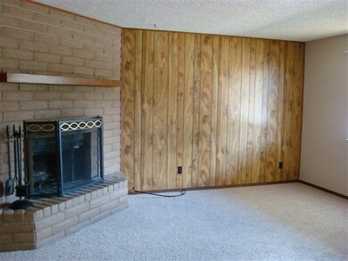 2709 Pecan Dr unit 2, Alamogordo, NM 88310 - photo 3