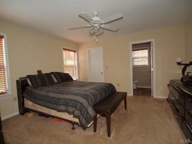 175 Vista Dr, Forks Township, PA 18040 - photo 6