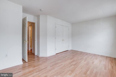 43727 Clear Lake Square, Ashburn, VA 20147 - photo 5