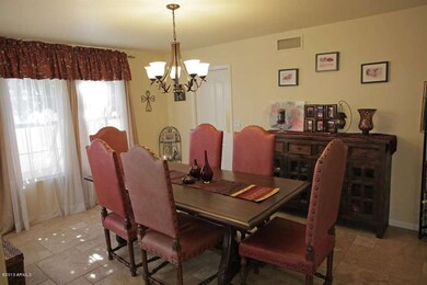 DINING 2
