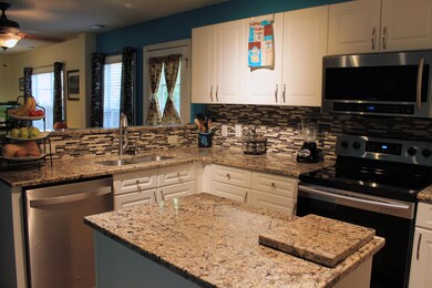 Maple Kitchen 2