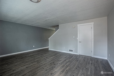 Entry / Living Room