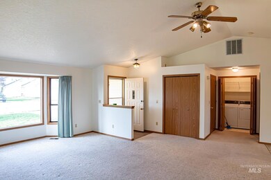 337 S Valley Dr, Nampa, ID 83686 - photo 3