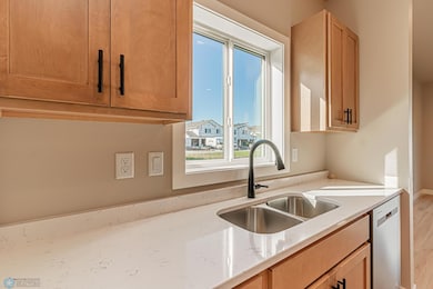 5846 James Dr W, West Fargo, ND-11.jpg