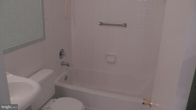 12216 Wye Oak Commons Cir unit 52, Burke, VA 22015 - photo 4