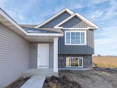 938 Prestwick Dr, Belle Plaine, MN 56011 - photo 3