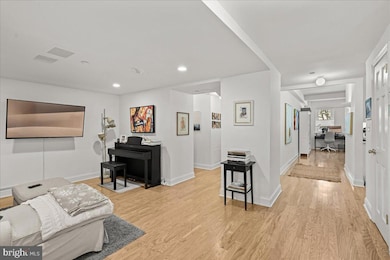 The Broadmoor Cooperative unit L10, Washington, DC 20008 - photo 5