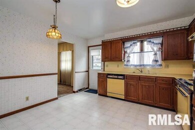 unlisted-address, Moline, IL 61265 - photo 6