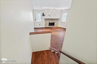 04-Stairway_DMD_8998