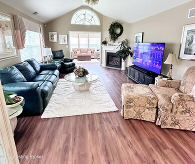 10706 Glenmary Springs Dr, Louisville, KY 40291 - photo 6