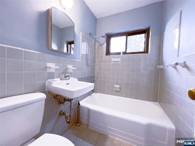 Linwood Park unit 4D, Fort Lee, NJ 07024 - photo 5