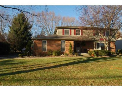 5571 Linworth Rd, Columbus, OH 43235 - photo 2