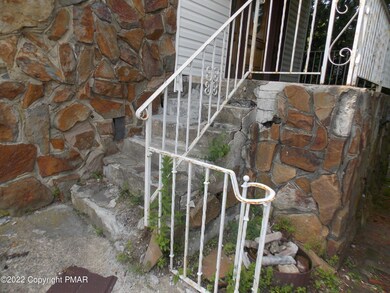 1076 N Church St, Hazleton, PA 18202 - photo 3