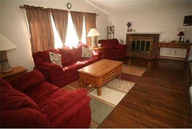 4 Pine Ridge Rd, North Reading, MA 01864 - photo 2