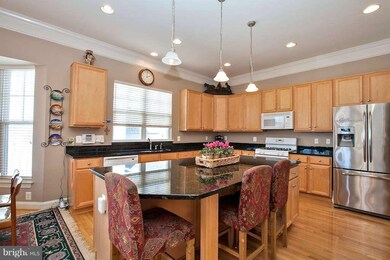 9204 Falling Water Dr, Bristow, VA 20136 - photo 2