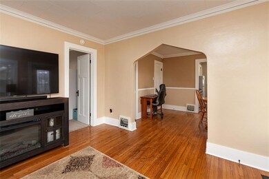 3938 13th St, Des Moines, IA 50313 - photo 5