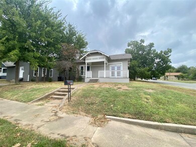 1330 W Morton St, Denison, TX 75020 - photo 3