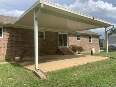 207 Idle Dr, Shelbyville, TN 37160 - photo 3