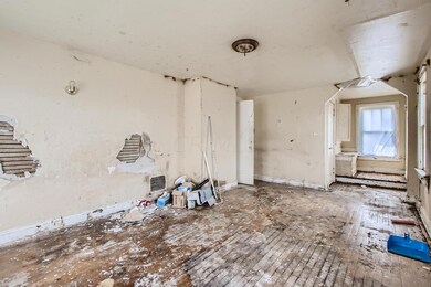 27 S Warren Ave, Columbus, OH 43204 - photo 4