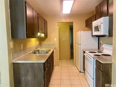 3913 Clear Acre Ln unit 137, Reno, NV 89512 - photo 2
