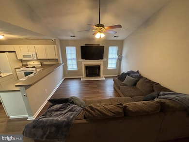 1718 Sparrow Rd, Chesapeake, VA 23320 - photo 4