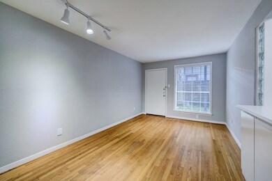 2023 Huldy St unit 2, Houston, TX 77019 - photo 3