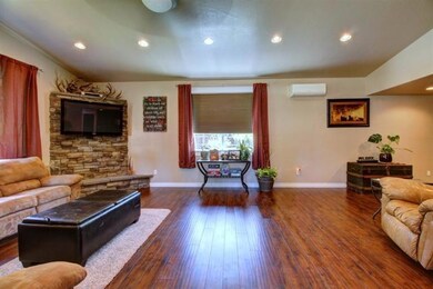 9575 Old Stage Rd, Central Point, OR 97502 - photo 7