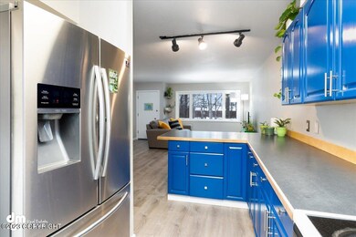 11-Kitchen_ELI03904-Edit
