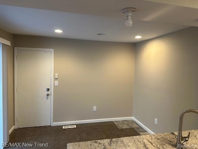 7391 Radcliff Dr unit 49, West Bloomfield, MI 48322 - photo 5