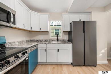 2524 Sharon Dr, Omaha, NE 68112 - photo 6