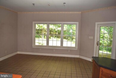 303 Lindman Dr, Chambersburg, PA 17202 - photo 5